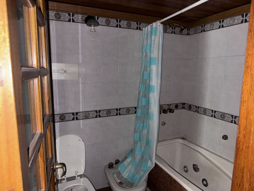 Venta Casa 4 Dormitorios Piscina Cocheras Jardin Rosario Abasto