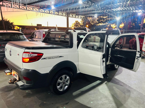Fiat Strada 1.4 Freedom Cab. Dupla Flex 3p