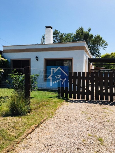 Casa En Venta, Jardines De Córdoba, Punta Del Este- Ref: 508