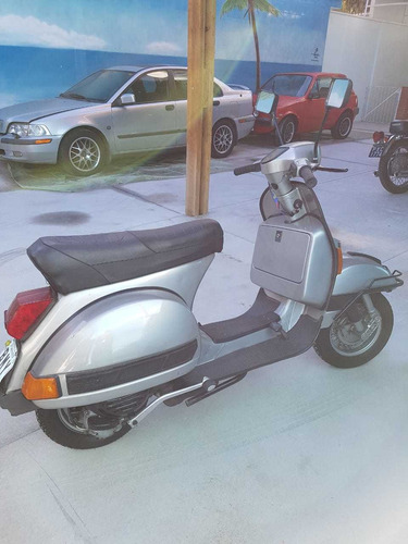 Imagem 1 de 3 de Piaggio Vespa