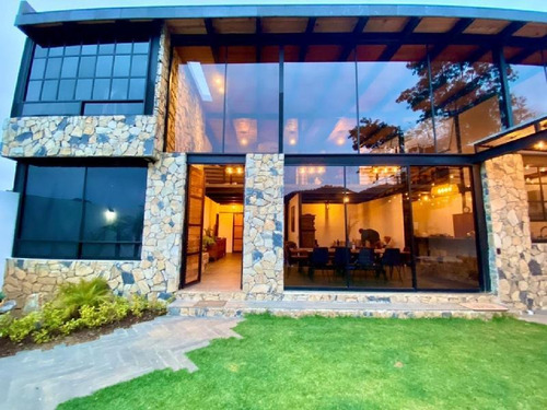Imagen 1 de 30 de Casa Sola En Venta En Avándaro, Valle De Bravo, México