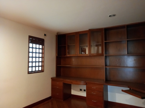 Imagen 5 de 11 de Apartamento De 4 Habitaciones En Santa Bárbara