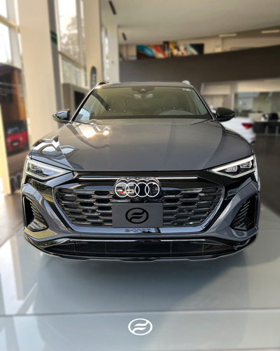 Audi Q8 Sportback E-Tron 0.0 55 E-Tron S-Line Quattro