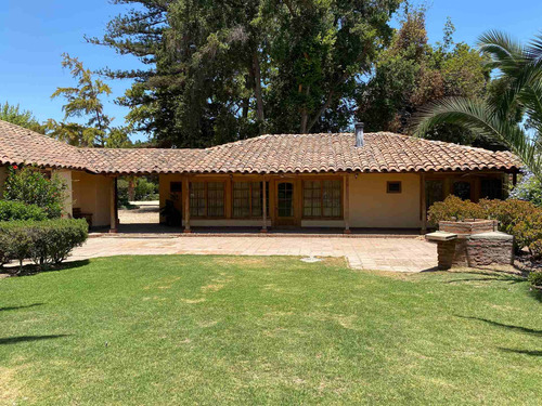 Parque De 2,3 Hás Con Construcciones