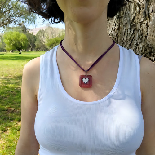 Collar Casual Corazón Morado Color Violeta