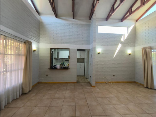Se Arrienda Comoda Casa En San Francisco De Limache