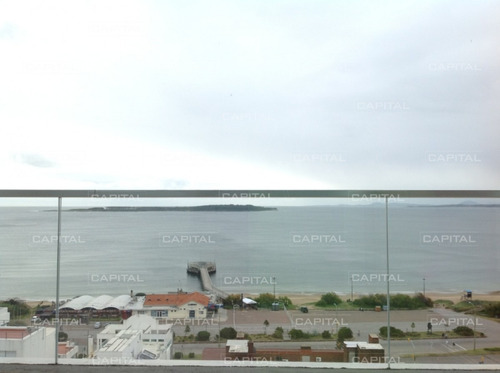 Excelente Apartamento De 3 Dormitorios Con Vista A Playa Mansa En Alquiler- Ref: 30447