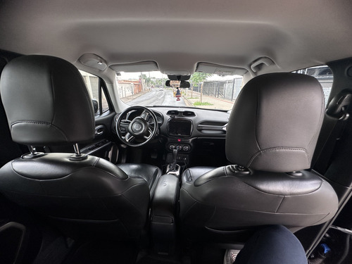 Jeep Renegade 1.8 Flex Aut. 5p