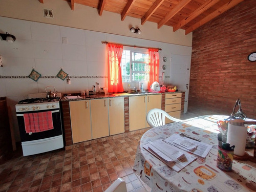 Casa 3 Ambientes Villa Luzuriaga Venta Mas Departa