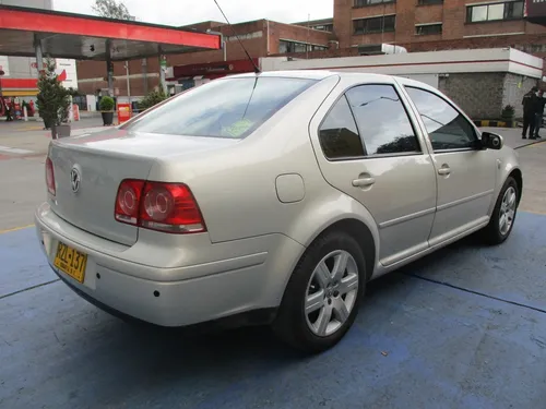 Volkswagen Jetta 2000cc Mt Aa