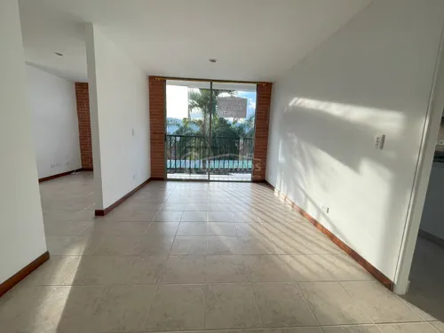 Apartamento En Arriendo En Loma Del Escobero. Cod A776171