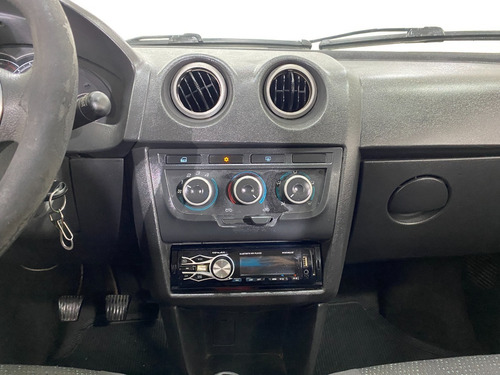 Imagem 10 de 18 de Chevrolet Celta