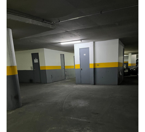 Estacionamientos Salida Metro P De Valdivia