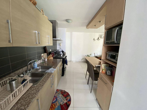 Imagen 6 de 16 de Venta De Apartamento Amoblado De 82 M2 En Ph Moon Tower, San Francisco 22-8280