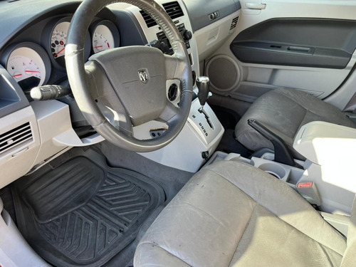 Imagen 9 de 11 de Dodge Caliber