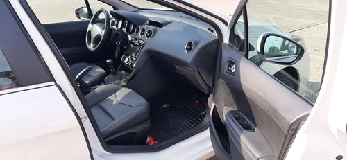 Imagen 6 de 10 de Peugeot 408 2016 1.6 Feline Hdi 115cv