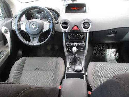 Renault Koleos DYNAMIQUE 4X4 2500CC MT AA