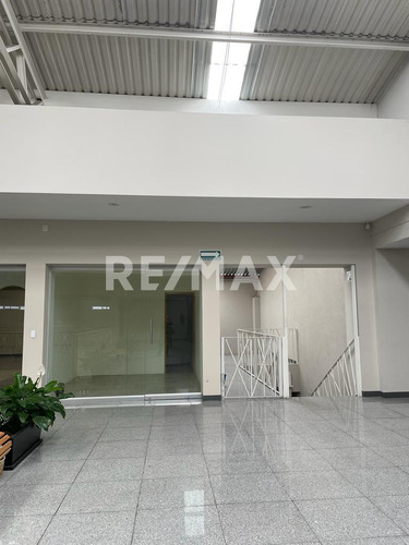 Local En Renta En Pabellón Asunción, Metepec