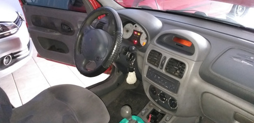 Imagem 4 de 10 de Renault Clio 1.0 16v Rt 5p 2001