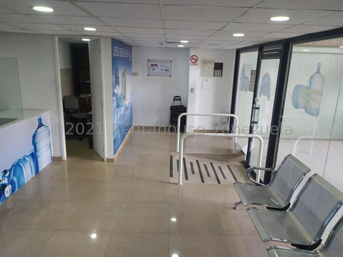 Imagen 4 de 19 de Claudia Lopez Vende Local Comercial En Los Cortijos De Lourdes Mls #22-19564