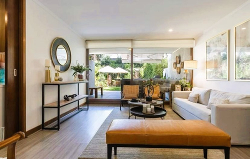 Unico Con Jardin Propio A Pasos Del Portal, Impecable, 2 Est