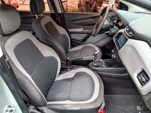 Imagen 12 de 12 de Chevrolet Onix 1.4 Lt 2015