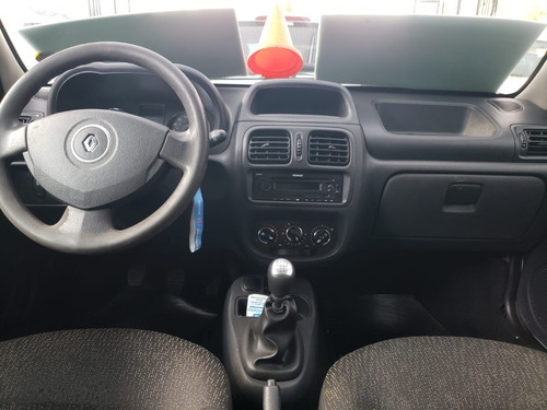 Imagen 7 de 8 de Renault Clío Mio 5p Expression Pack I 2013