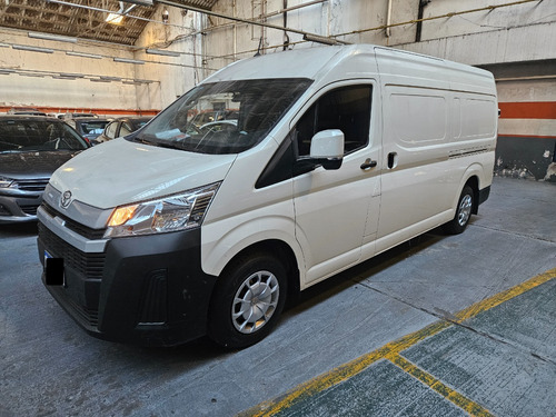 Toyota Hiace 2.8 Tdi Furgón 6at L2h2 3a 5p