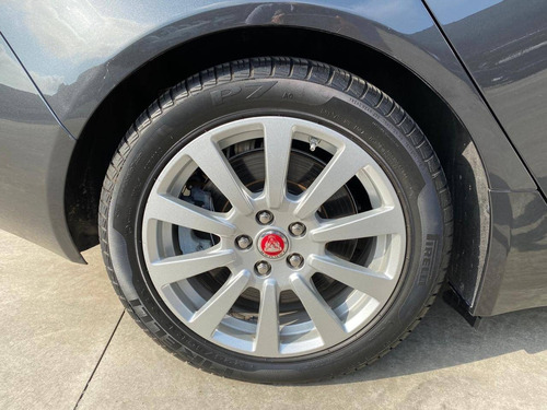 Jaguar Xe 2.0 16v Si4 Turbo Gasolina Pure 4p Automático