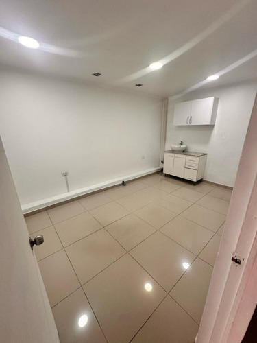 Se Arrienda Hermoso Local Comercial Ideal Para Centro Medico