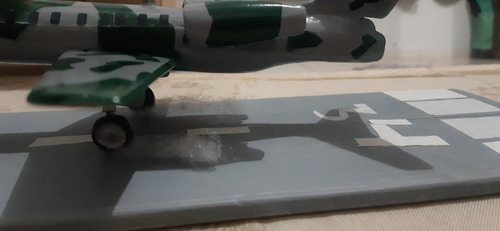 Imagem 2 de 5 de Maquetes De Madeira