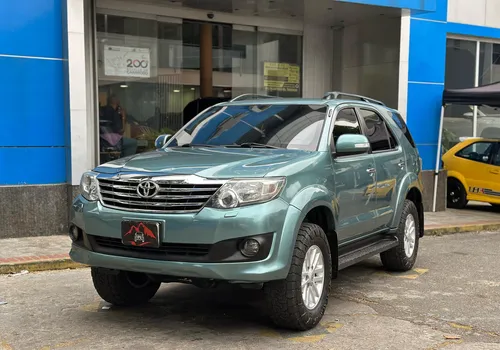 Toyota Fortuner 2012 Automático
