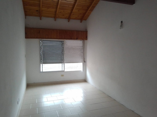Venta Departamento De 3 Ambientes Amplios Con Patio En Moron ( No Haedo No Castelar No Ituzaingo)