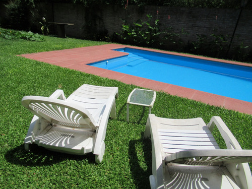 Casa Con Quincho Y Piscina, 3 Dormitorios Zona Km 50 Pilar, Barrio Abierto La Esmeralda