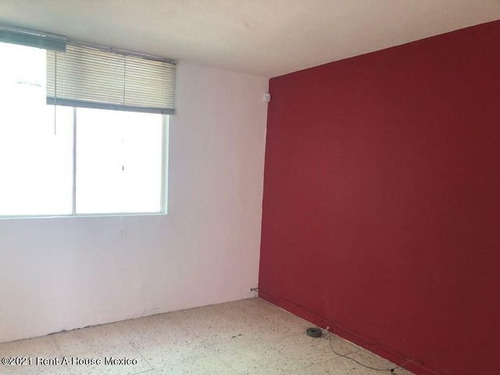 Imagen 9 de 14 de Casa En Renta Carretas 5 Habitaciones Ycc