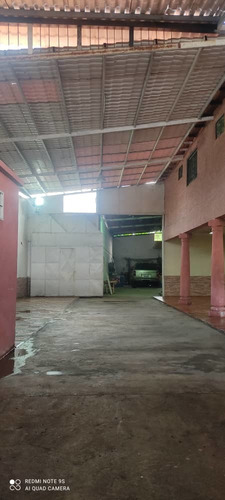 Imagen 3 de 12 de Galpón Con Casa Y Locales Paraparal Los Guayos
