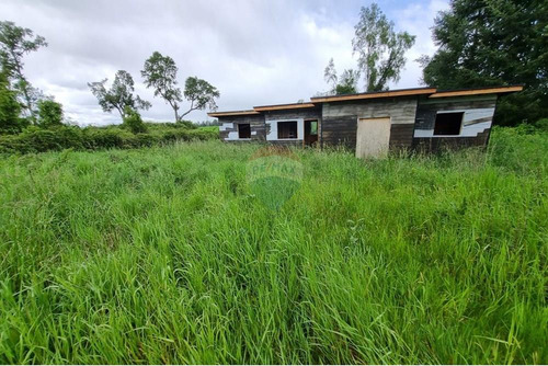 Se Vende Parcela Con Cabaña En Construcción