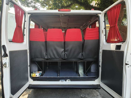 Imagem 8 de 15 de Peugeot Boxer Minibus 2015 16 Lugares T Baixo Completa