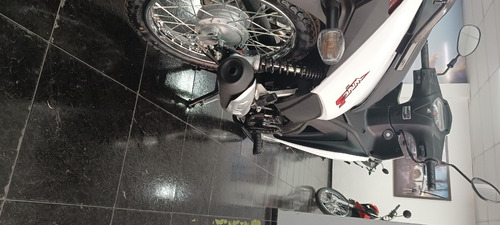 Imagen 10 de 16 de Honda Wave 110 S 2023