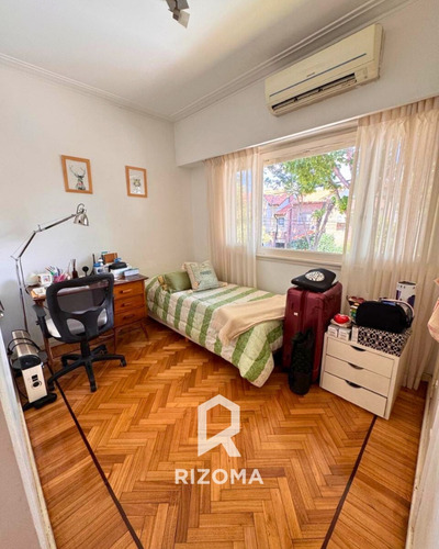 Casa 4 Amb Con Parque, En La Mejor Zona De La Lucila Y Listo Para Vivir.