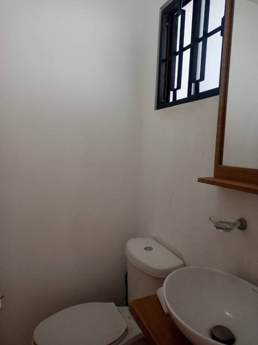 Imagen 7 de 14 de Casa En Venta, Fuentes Del Lago, Calle 1857 #98, Aguascalientes, Ags, Rcv 396174