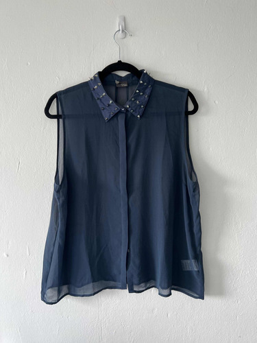 Camisa Azul Cuello Tachas Urban Outfitters Mujer.