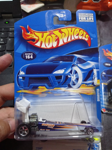 Hot Wheels 2001 Dragster Morado  1