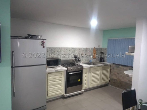 Apartamento En Venta En La Morita Moderno En Urb. Privada 23-24060 Holder