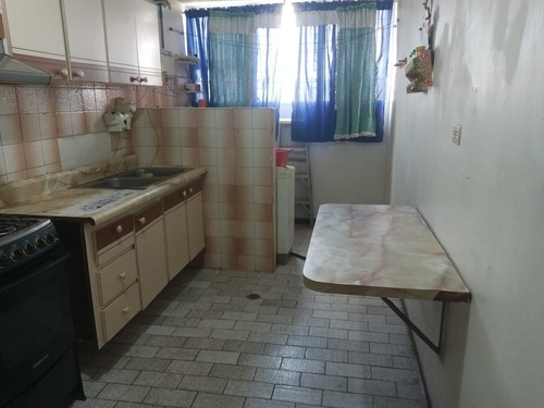 Apartamento Barato En Turmero, Los Nisperos