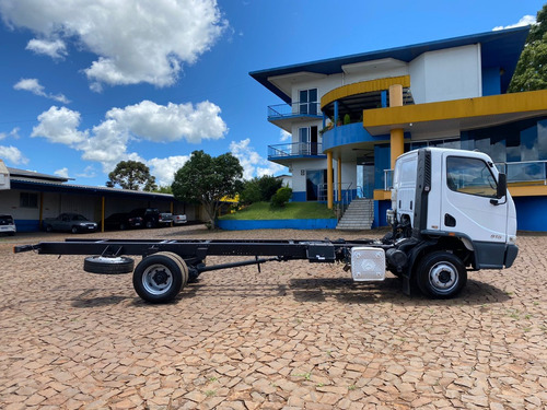 Mb Accelo 815 4x2