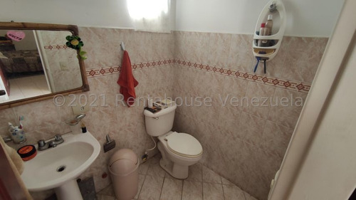Imagen 12 de 14 de Casa En Venta En Av Intercomunal Cabudare Codigo21-26119