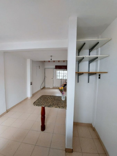 Imagen 9 de 19 de Duplex 2 Amb Con Patio - Interno - Con Renta
