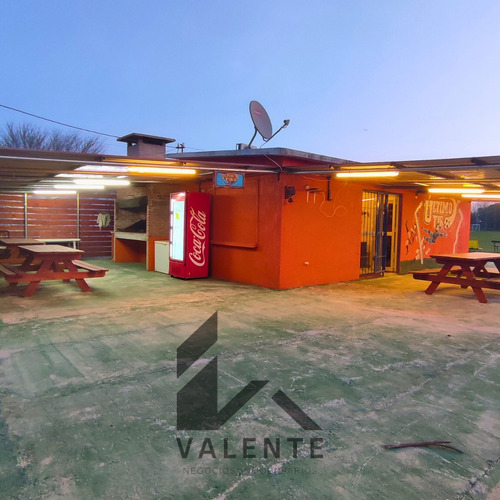 Gran Predio En Venta (actualmente Funcionando Como Complejo Deportivo) Ideal Para Proyectos De Logística,viviendas, Estacionamiento Para Camiones.