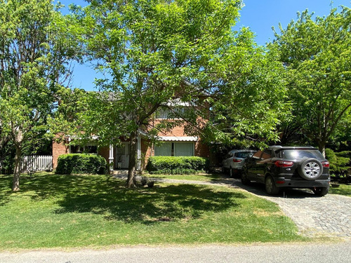 Casa En Venta En Club De Campo Pueyrredón, Pilar 3 Dorm Pileta Lote Central 863 M2